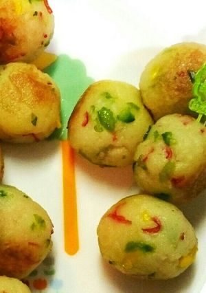 お弁当に簡単でかわいいはんぺん団子♪-レシピのメイン写真