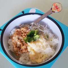 รูปของ 幼児食♪卵豆腐と納豆しらすのせご飯