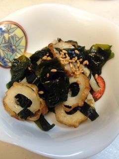 竹輪とわかめの炒り煮-レシピのメイン写真