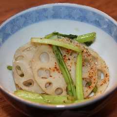 รูปของ 蕪菜とレンコンのピリ辛炒め