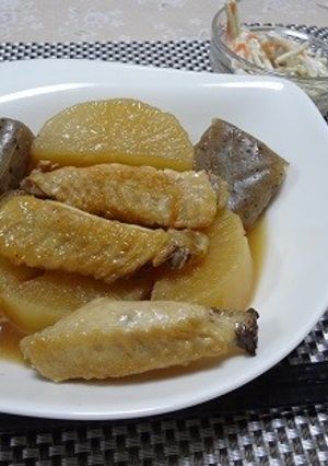 大根と手羽肉とコンニャク煮-レシピのメイン写真