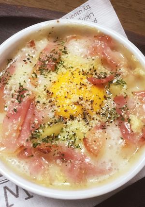卵黄とベーコン&ポテトのココットカマン-レシピのメイン写真
