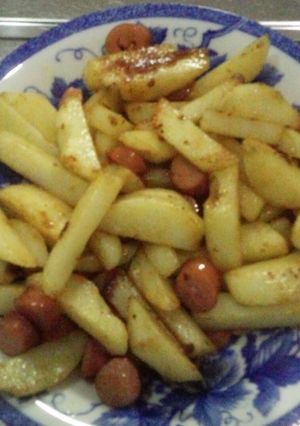 ジャガイモとソーセージのカレー風味炒め-レシピのメイン写真