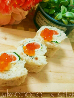パンdeサーモンいくらの大葉チーズ細巻き-レシピのメイン写真