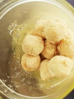 外出に簡単☆サツマイモの手掴みきなこ団子-レシピのメイン写真
