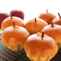 基本からアレンジまで！思わずつくりたくなる「りんごを使ったパン」の