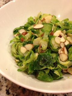 芽キャベツとアーモンドの温サラダ-レシピのメイン写真