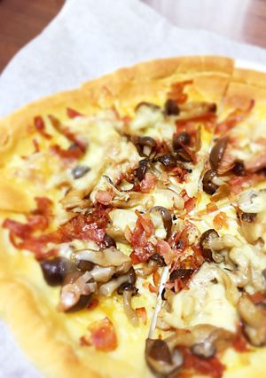 美味し!!シメジだけのきのこピザ!!-レシピのメイン写真
