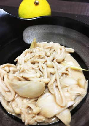 白い恋人。エノキとネギの胡麻ペースト和え-レシピのメイン写真