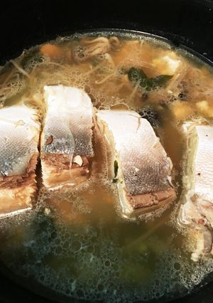 ざっくり食べる☆ぶりと竹輪の春雨鍋-レシピのメイン写真