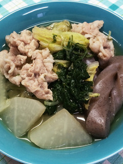 豚肉とこんにゃくと水菜や大根 白菜の煮物-レシピのメイン写真