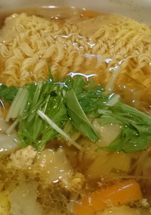 昔ながらの醤油ラーメンde鶏団子鍋♥-レシピのメイン写真