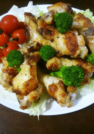 フライパンで塩手羽元のローストチキン風♪-レシピのメイン写真