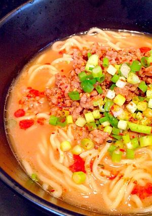 即席麺にちょい足し!辛肉ラーメン-レシピのメイン写真