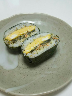 昆布巻きのアレンジおにぎらず-レシピのメイン写真
