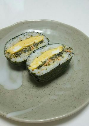 昆布巻きのアレンジおにぎらず-レシピのメイン写真