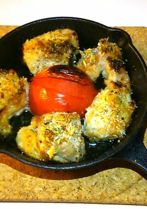 スキレットで塩麹鶏とトマトの香草パン粉焼-レシピのメイン写真