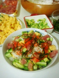 【翌日変身】彩り海鮮丼→サラダ丼-レシピのメイン写真