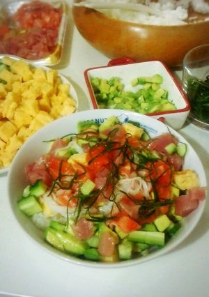 【翌日変身】彩り海鮮丼→サラダ丼-レシピのメイン写真