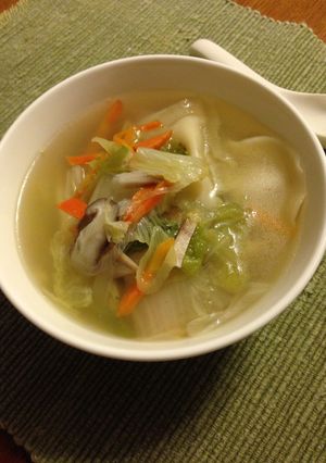 水餃子入りの中華スープ-レシピのメイン写真