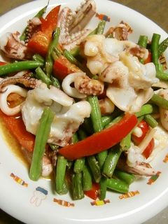 イカとインゲンのオリーブオイル味噌炒め-レシピのメイン写真
