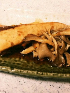 ブリと舞茸の甘辛煮(プチ減塩)-レシピのメイン写真