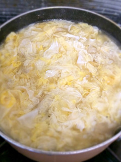 鶏皮で玉子スープ-レシピのメイン写真
