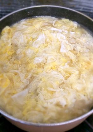 鶏皮で玉子スープ-レシピのメイン写真