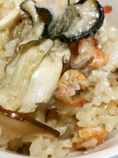 炊飯器で簡単!カキ入り中華おこわ-レシピのメイン写真
