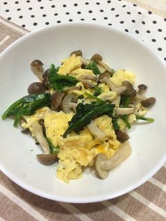 糖質制限♪しめじ、ほうれん草の卵炒め✩-レシピのメイン写真