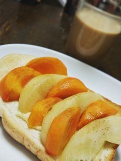 柿と洋梨のトースト-レシピのメイン写真
