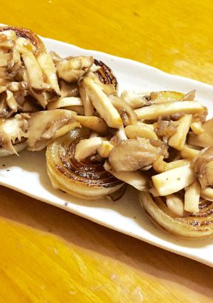 ドレッシングで！焼き玉ネギときのこソース-レシピのメイン写真