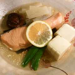 รูปของ だし昆布と酒と塩だけで旨い！鮭の美酒蒸し