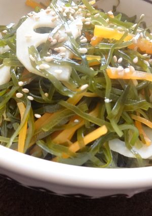 切り昆布とれんこんの煮物-レシピのメイン写真