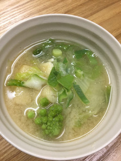ロマネスコと白菜の味噌汁-レシピのメイン写真