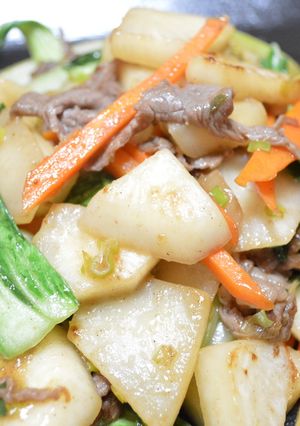 カブと青梗菜と牛肉のオイスター炒め-レシピのメイン写真