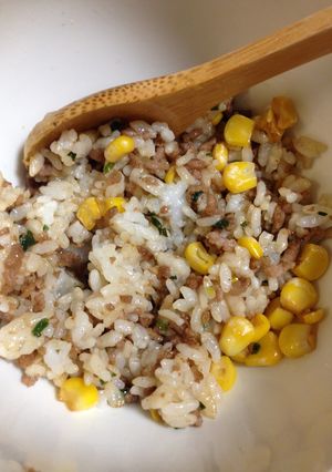 空腹時にすぐ！子供にも人気の肉肉焼き飯-レシピのメイン写真