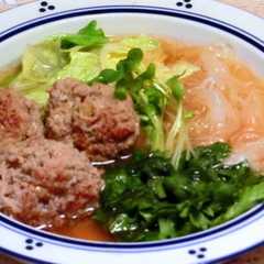 รูปของ 肉団子と春雨のスープ