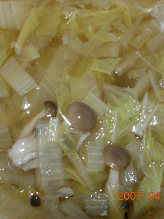 白菜ときのこのあったかスープ*:・☆.:-レシピのメイン写真