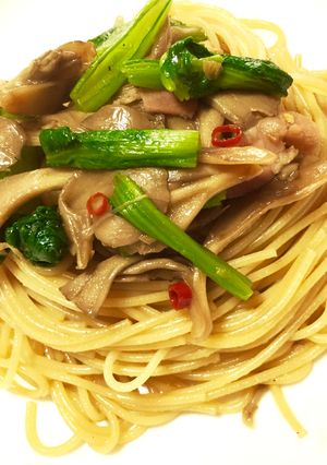 舞茸ベーコンほうれん草の醤油パスタ-レシピのメイン写真
