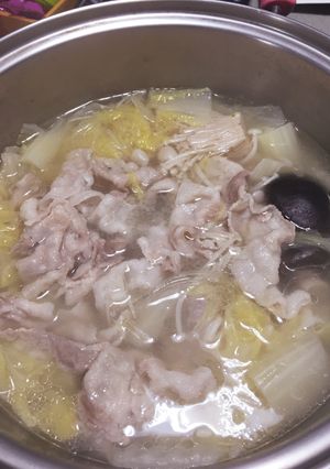 創味シャンタンで豚バラ白菜鍋♪-レシピのメイン写真