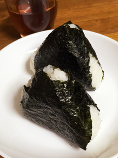 おいしい朝ごはん♪ツナマヨおにぎり-レシピのメイン写真