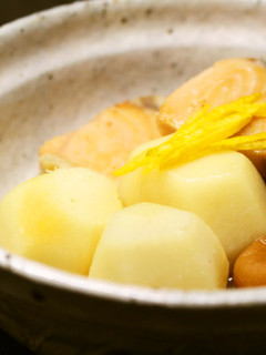 ホクホク里芋と鮭の梅干し煮-レシピのメイン写真