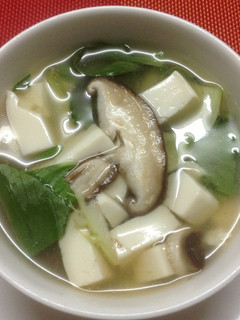 青梗菜豆腐椎茸スープ(青菜豆腐香菇汤)-レシピのメイン写真