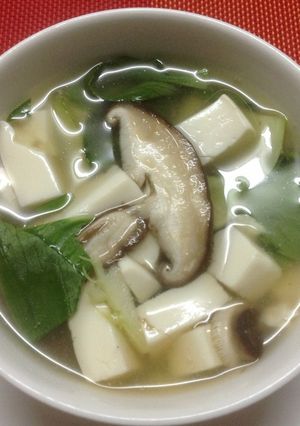 青梗菜豆腐椎茸スープ（青菜豆腐香菇汤）-レシピのメイン写真