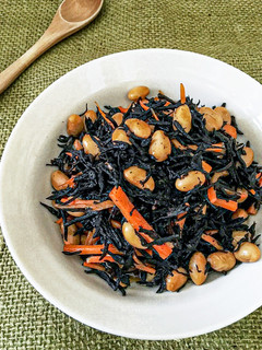 オリーブオイルでだし要らず♪ひじきの煮物-レシピのメイン写真
