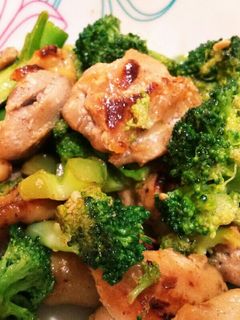 簡単!鶏肉とブロッコリーの塩麹炒め-レシピのメイン写真