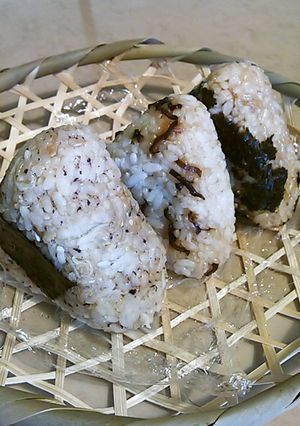 玄米と胚芽米　田舎色おにぎり-レシピのメイン写真