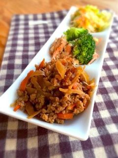 お弁当に*鶏そぼろのきんぴら炒め*-レシピのメイン写真