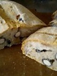 自粉の天然酵母黒豆パン-レシピのメイン写真